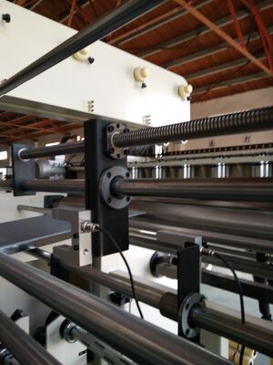 Автоматическая машина для намотки фольги из меди с двумя декойлерами фольги и скоростью 16 оборотов в минуту